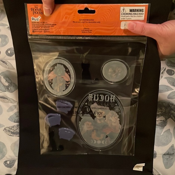 NWT OFFICIALLY LICENSED Hocus Pocus Gel Window Cling Set Halloween Horror - Picture 2 of 2